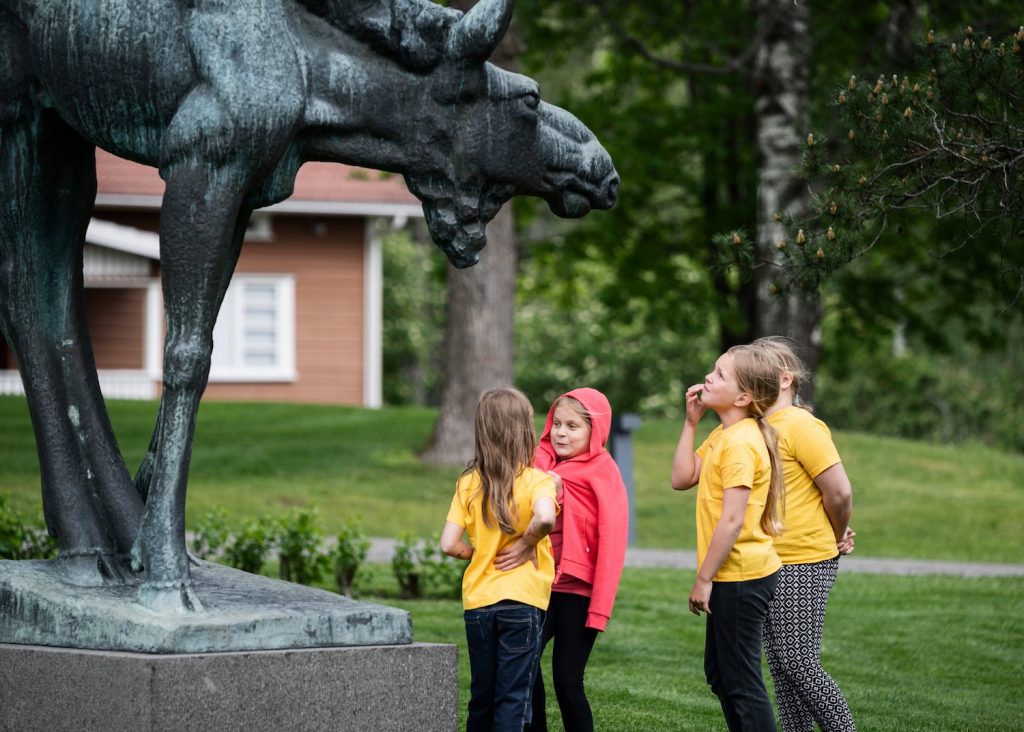 Serlachius Museums offer a workshop Enchanting sculpture at Gösta.