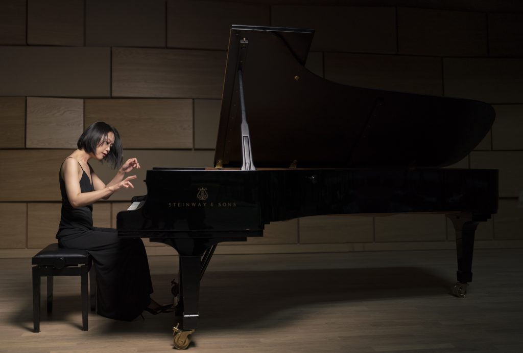 Yeol Eum Son-Piano
Photo: Marco Borggreve