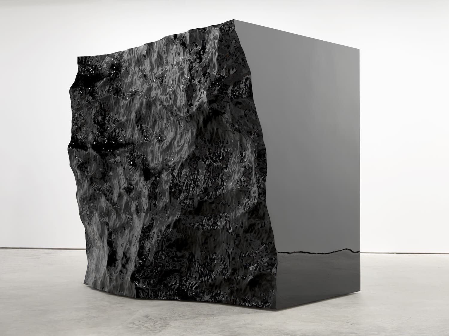 Keith Tyson, 16m3 of Ocean (Atlantic), 2024, bronze and stainless steel with high-gloss lacquer. Courtesy the Artist. Photo: Peter Mallet
