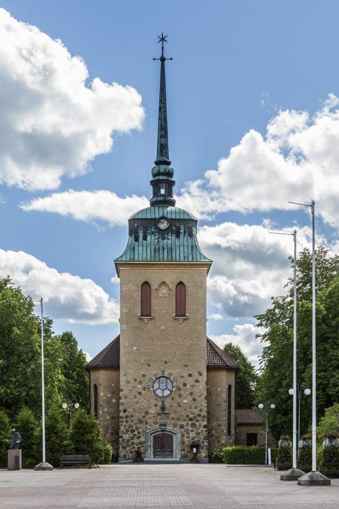 Mäntän kirkon fasadi. 